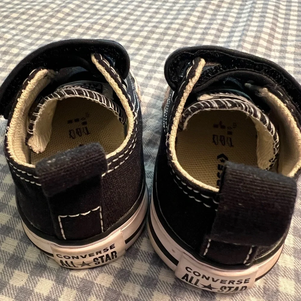 Converse baby size